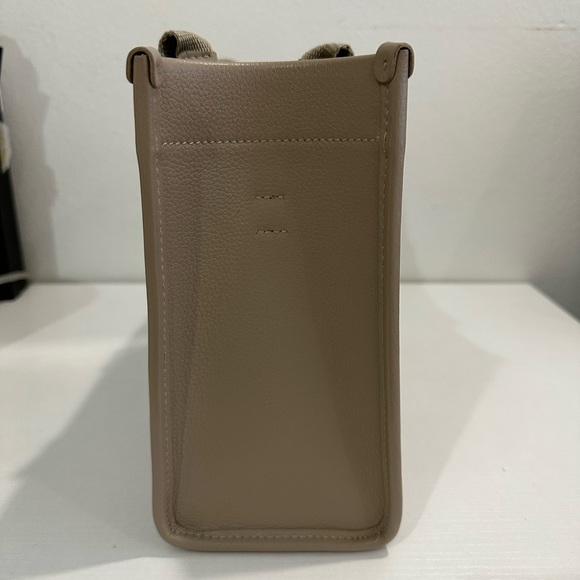 Balenciaga Hardware Leather Tote - Picture 7 of 10